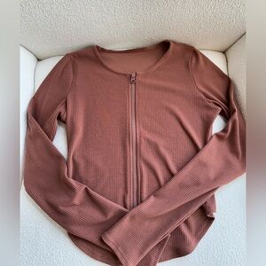 Medium copper full zip Alo yoga shirt